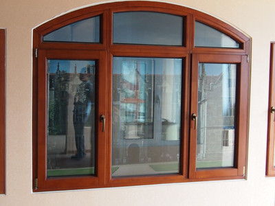 伊克斯鋁木門窗 集防火、防盜、防霧霾于一體的高端五金建材選擇